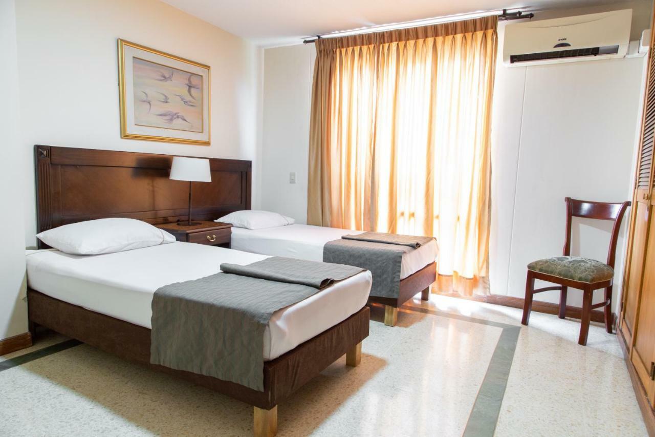 Hotel San Pedro Del Fuerte Медельин Экстерьер фото